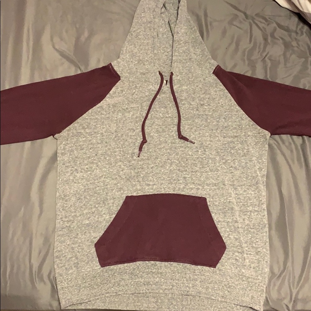 grey and maroon pullover hoodie